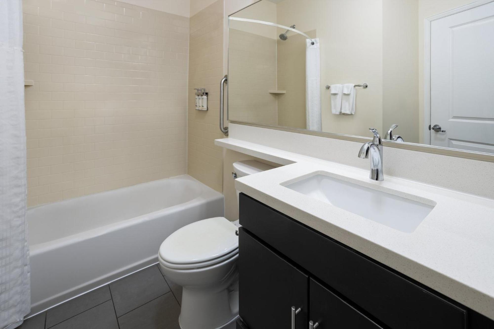 Candlewood Suites Philadelphia - Airport Area By Ihg Честер Екстер'єр фото